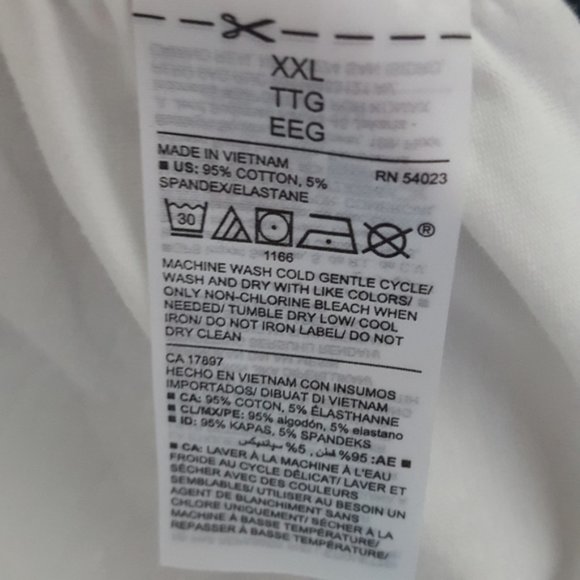 🦋 3/$25 Maternity White T-Shirt XXL - Picture 3 of 3